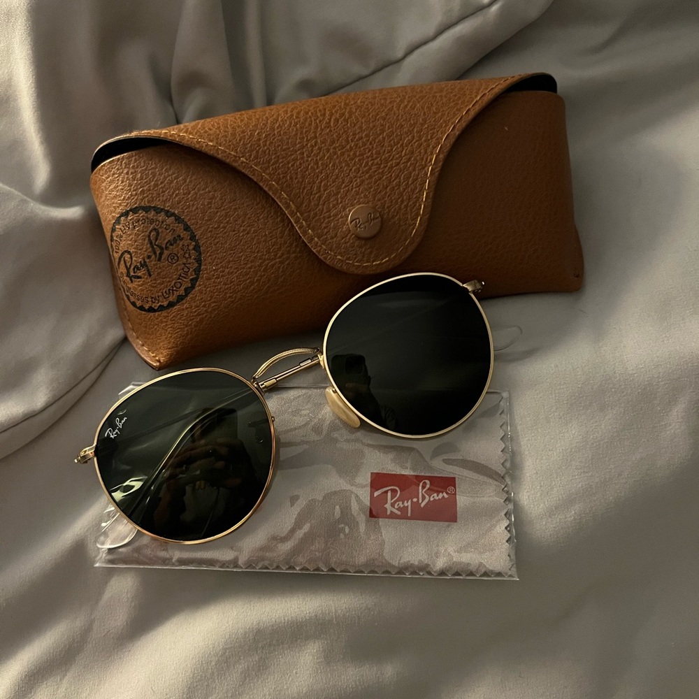 Ray ban sunglasses size small